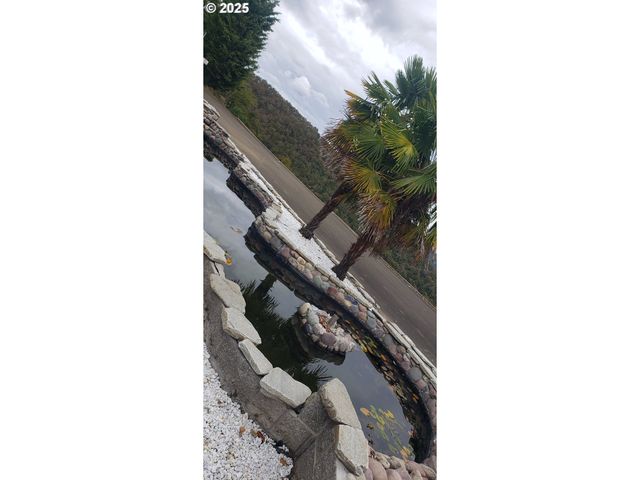 2984 Nw STACIE Ct, Roseburg, OR 97471