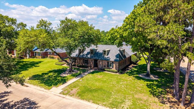 1517 19th Avenue N, Texas City, TX 77590