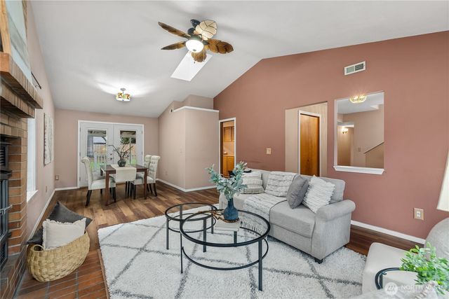 233 Clay Court SE, Olympia, WA 98513