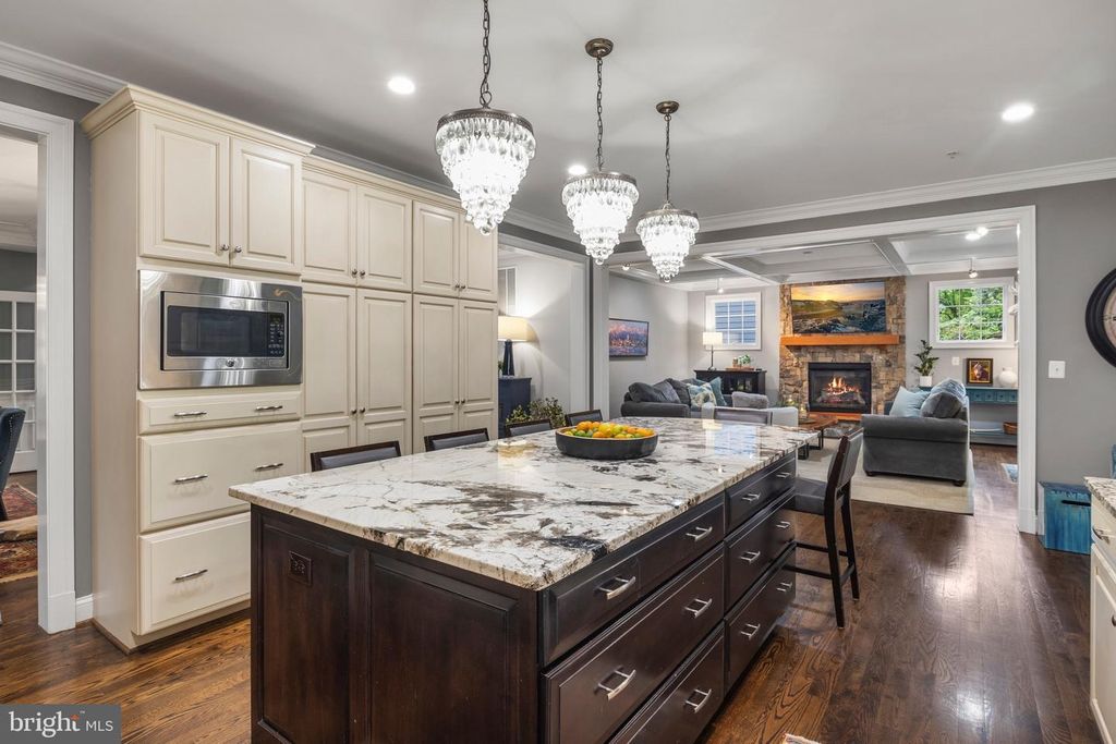 Image 20 of property listing at 9210 BULLS RUN PKWY, Bethesda, MD 20817