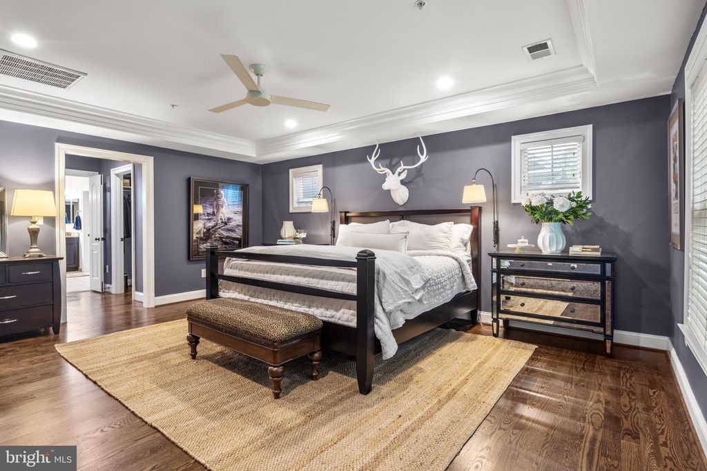 Image 32 of property listing at 9210 BULLS RUN PKWY, Bethesda, MD 20817