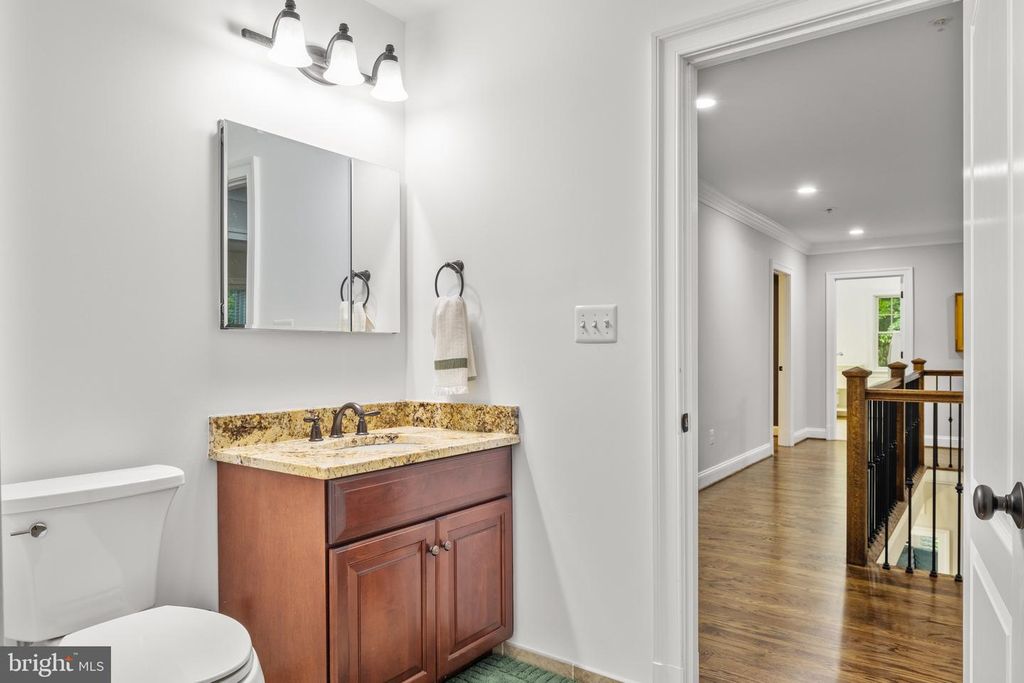 Image 43 of property listing at 9210 BULLS RUN PKWY, Bethesda, MD 20817