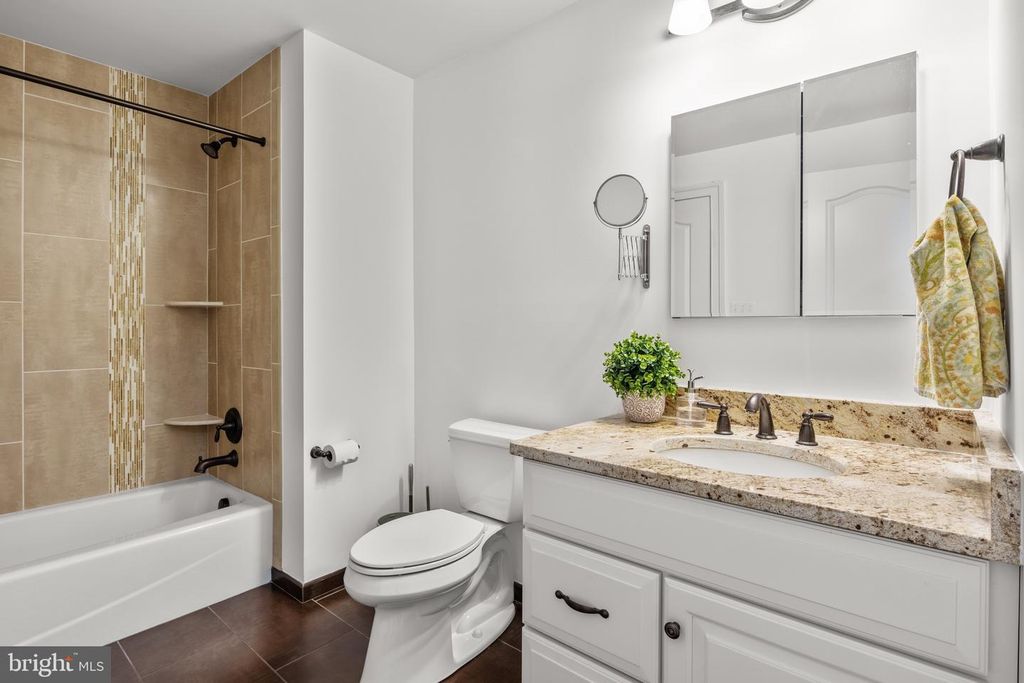 Image 48 of property listing at 9210 BULLS RUN PKWY, Bethesda, MD 20817