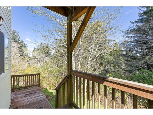 2280 Ne SURF Ave, Lincoln City, OR 97367