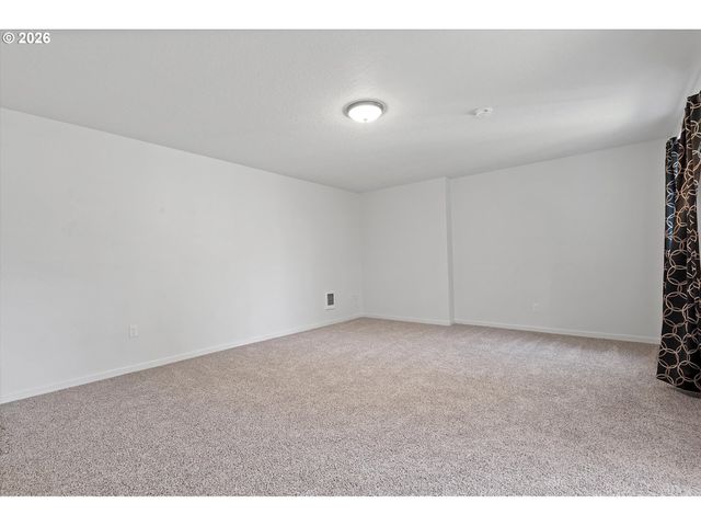 2280 Ne SURF Ave, Lincoln City, OR 97367