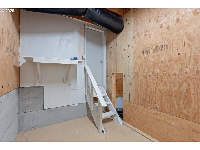 2280 Ne SURF Ave, Lincoln City, OR 97367