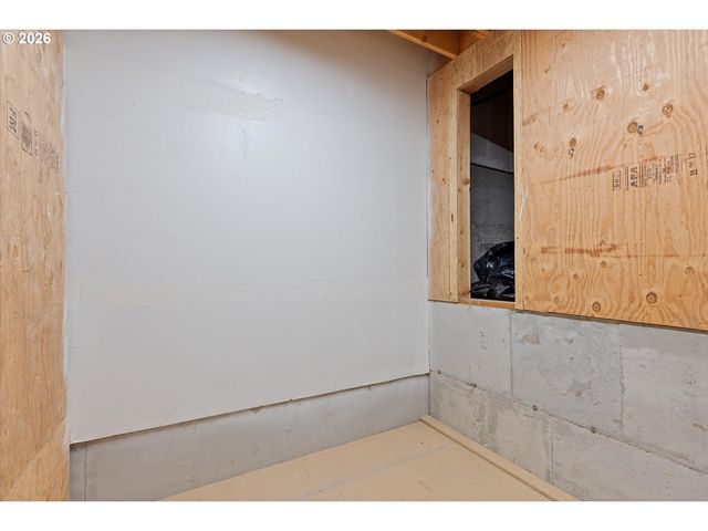 2280 Ne SURF Ave, Lincoln City, OR 97367