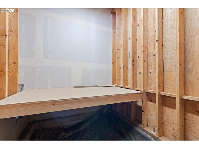 2280 Ne SURF Ave, Lincoln City, OR 97367