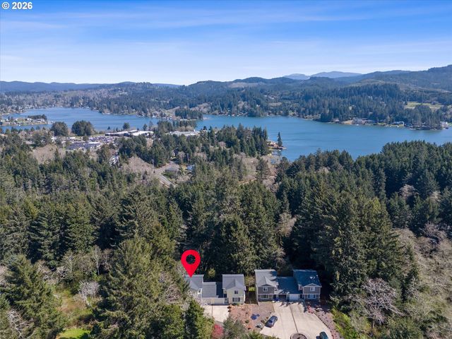 2280 Ne SURF Ave, Lincoln City, OR 97367