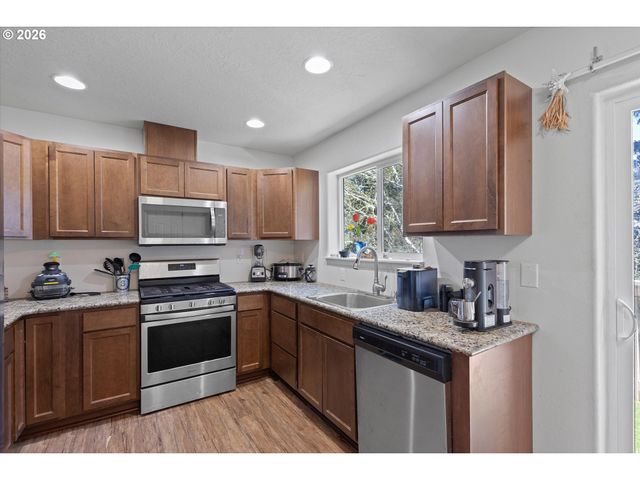2280 Ne SURF Ave, Lincoln City, OR 97367