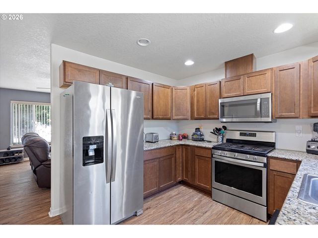 2280 Ne SURF Ave, Lincoln City, OR 97367