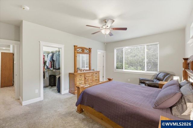 323 Lydia Ln, Lebanon, OR 97355