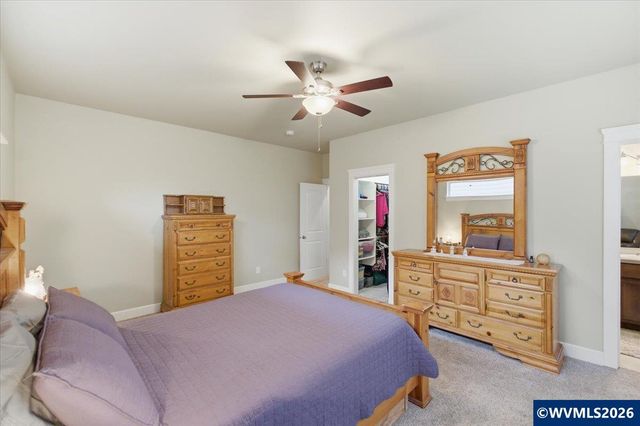 323 Lydia Ln, Lebanon, OR 97355