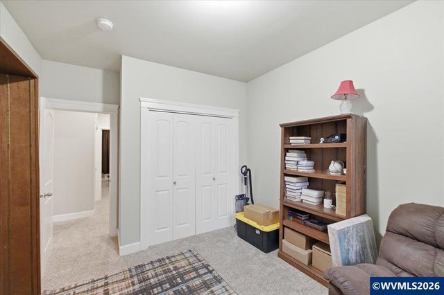 323 Lydia Ln, Lebanon, OR 97355