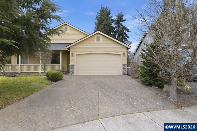 323 Lydia Ln, Lebanon, OR 97355