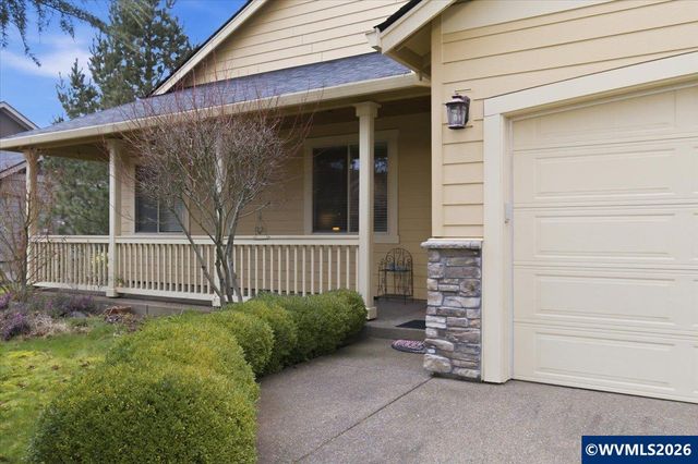 323 Lydia Ln, Lebanon, OR 97355