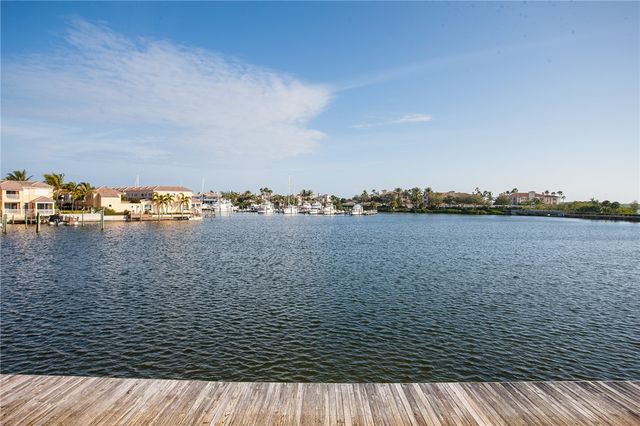 5020 Harmony Circle 304, Vero Beach, FL 32967