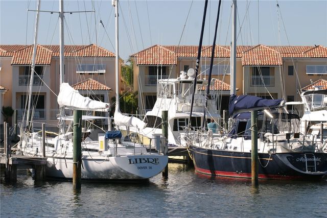 5020 Harmony Circle 304, Vero Beach, FL 32967