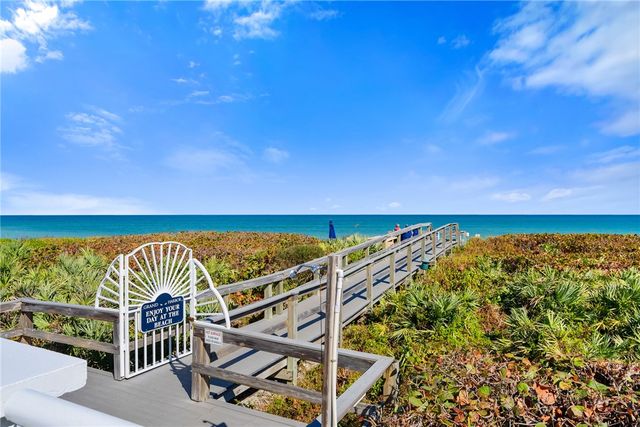 5020 Harmony Circle 304, Vero Beach, FL 32967