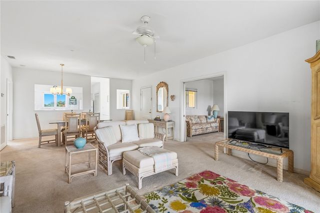 5020 Harmony Circle 304, Vero Beach, FL 32967