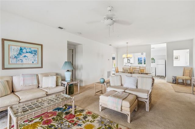 5020 Harmony Circle 304, Vero Beach, FL 32967