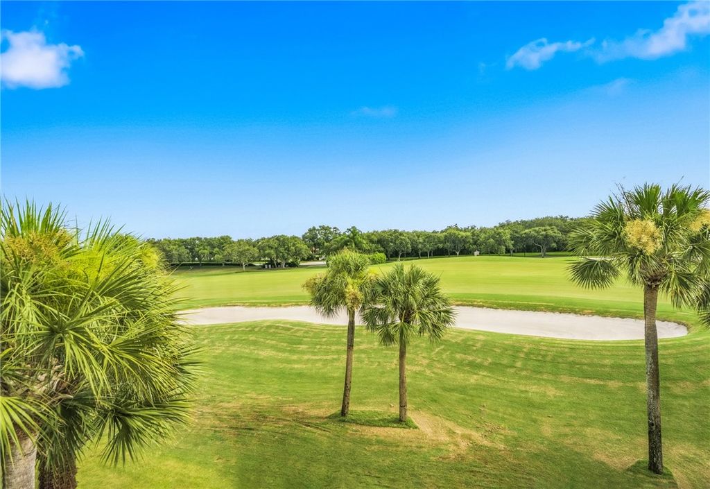 5020 Harmony Circle 304, Vero Beach, FL 32967