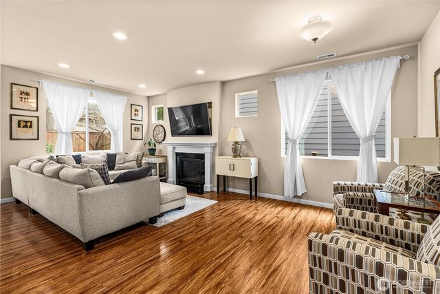 21702 103rd Place SE, Kent, WA 98031