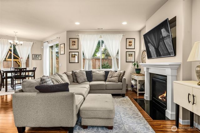 21702 103rd Place SE, Kent, WA 98031