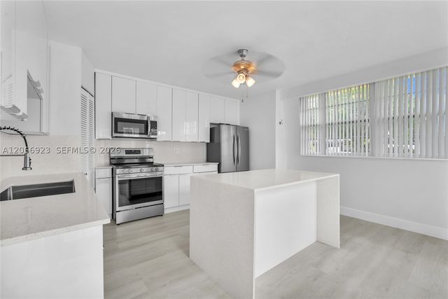 2555 Nassau Ln, Fort Lauderdale, FL 33312