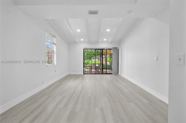 2555 Nassau Ln, Fort Lauderdale, FL 33312