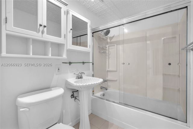 2555 Nassau Ln, Fort Lauderdale, FL 33312
