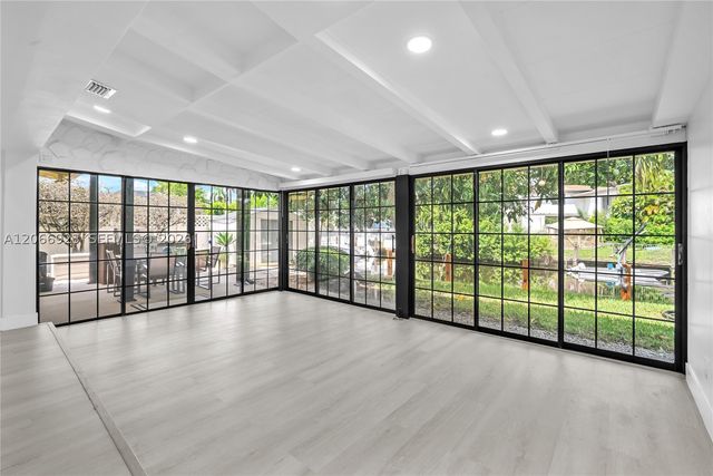 2555 Nassau Ln, Fort Lauderdale, FL 33312