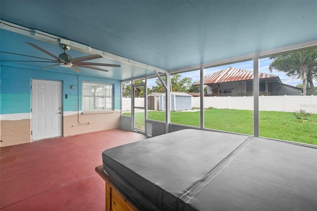 331 83RD AVENUE NE, St Petersburg, FL 33702