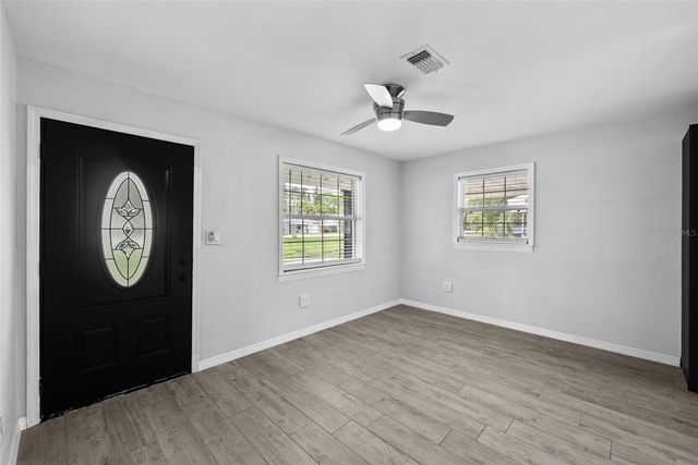 331 83RD AVENUE NE, St Petersburg, FL 33702