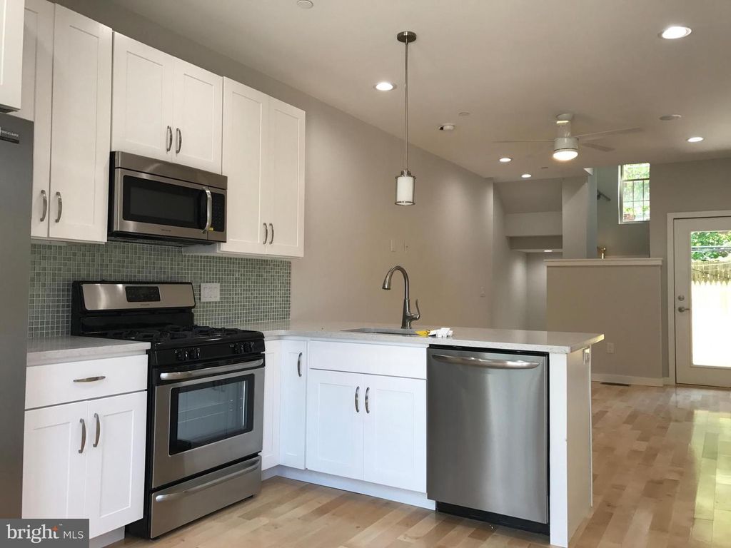 3726 BRANDYWINE ST, Philadelphia, PA 19104