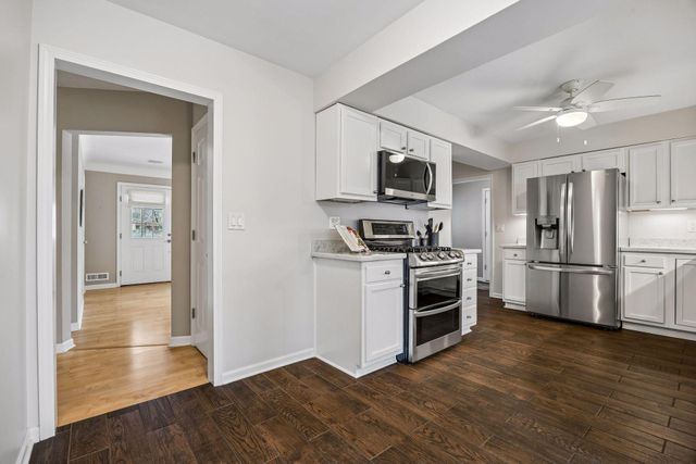 7837 Edgebrook Drive, Saint Louis Park, MN 55426