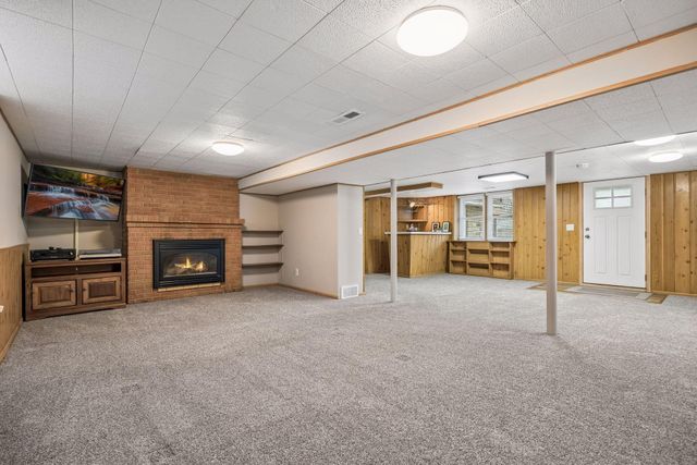 7837 Edgebrook Drive, Saint Louis Park, MN 55426