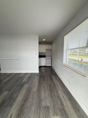 2880 SW 1st Street 4, Fort Lauderdale, FL 33312