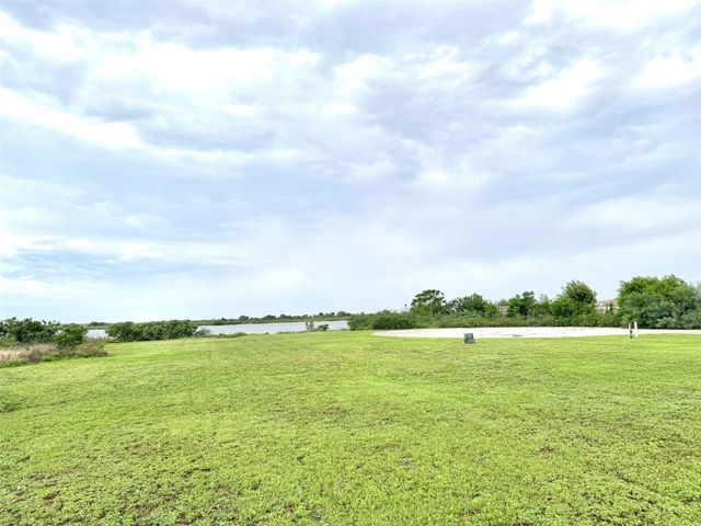 1513 Laguna Harbor Lane, Port Bolivar, TX 77650