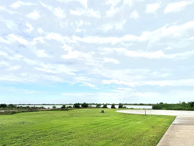 1513 Laguna Harbor Lane, Port Bolivar, TX 77650