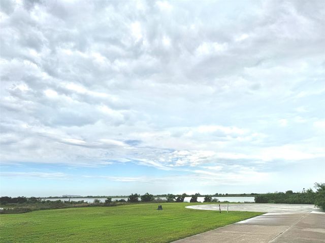 1513 Laguna Harbor Lane, Port Bolivar, TX 77650