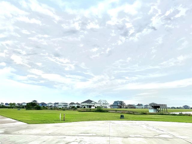 1513 Laguna Harbor Lane, Port Bolivar, TX 77650