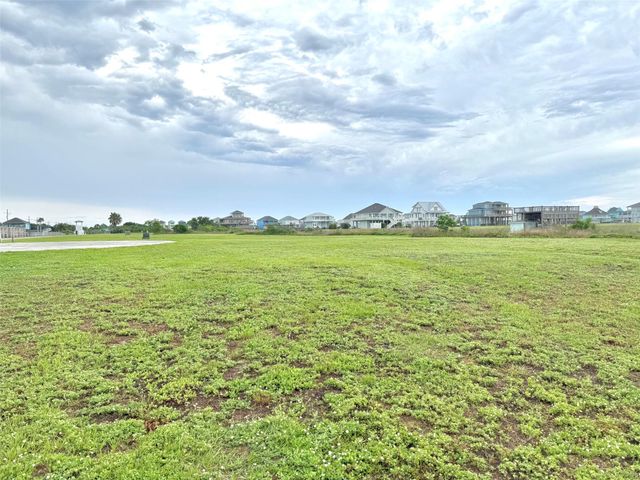 1513 Laguna Harbor Lane, Port Bolivar, TX 77650