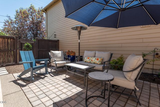 3711 NE Purcell Boulevard, Bend, OR 97701