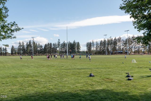3711 NE Purcell Boulevard, Bend, OR 97701