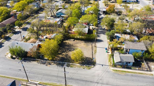 907 S Navidad st 1, San Antonio, TX 78207