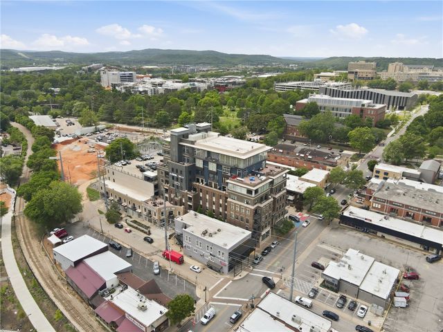 609 W Dickson Street 703, Fayetteville, AR 72701