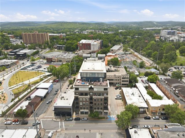 609 W Dickson Street 703, Fayetteville, AR 72701
