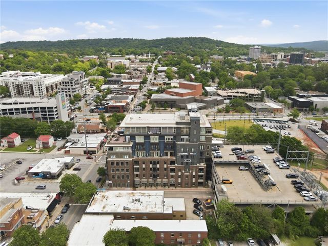 609 W Dickson Street 703, Fayetteville, AR 72701