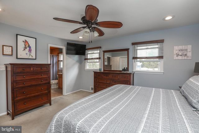 14 JESSE DR, Hamilton, NJ 08619